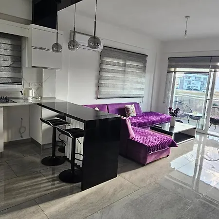 Modern Apartment *